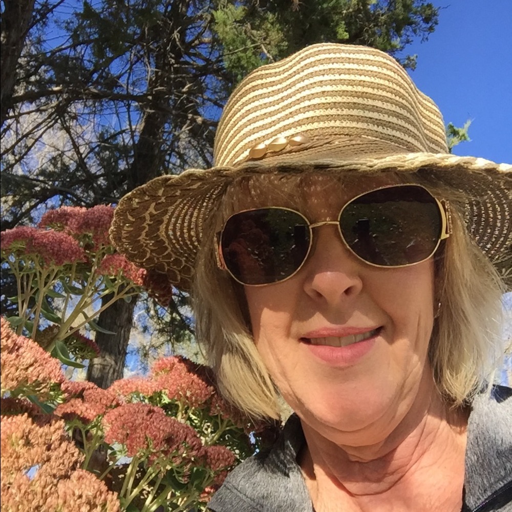 Meet your Posher, Peggy